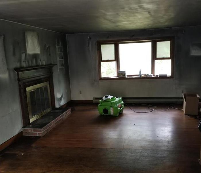Picture of Livingroom with fire damage